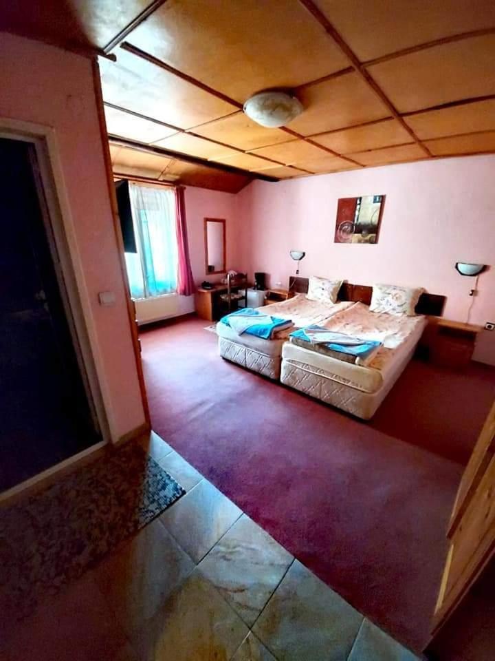 Family Hotel Santo Бансько Екстер'єр фото