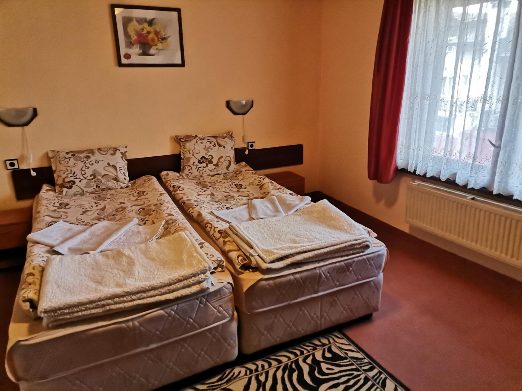Family Hotel Santo Бансько Екстер'єр фото